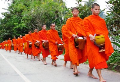 monaci buddisti.jpg